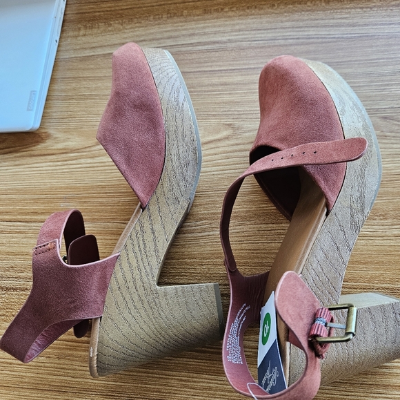 Universal Thread strappy heeled sandals Size 10 - Picture 12 of 16